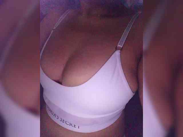 NinaBelluschi Live Webcam on BongaCams