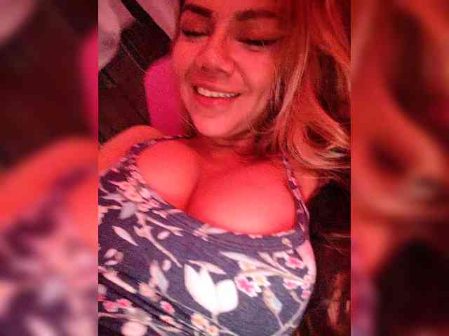 watch live sex NinaBelluschi