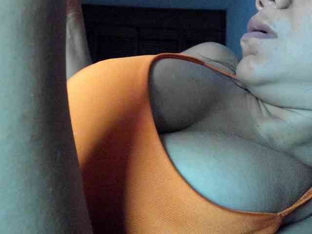 NinaBelluschi webcam