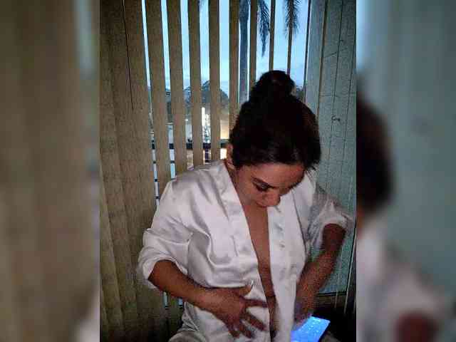 NinaBelluschi webcam