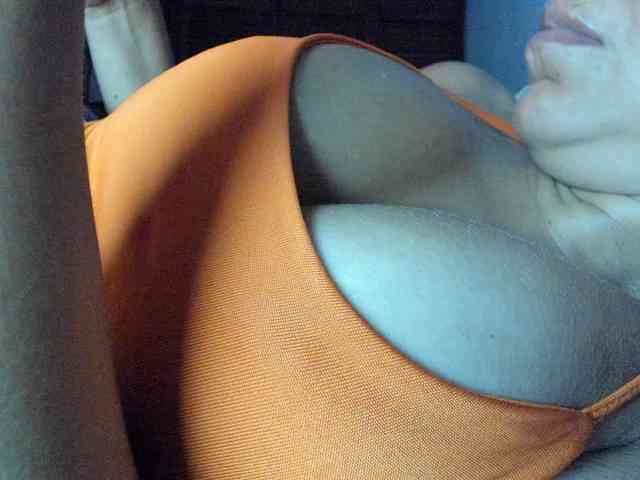 NinaBelluschi webcam