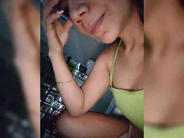 NinaBelluschi webcam