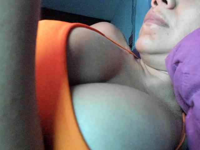 NinaBelluschi webcam