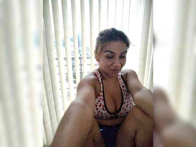 NinaBelluschi webcam