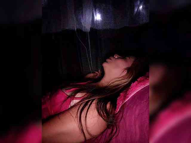 online cam2cam NinaBelluschi