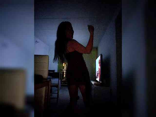 NinaBelluschi webcam