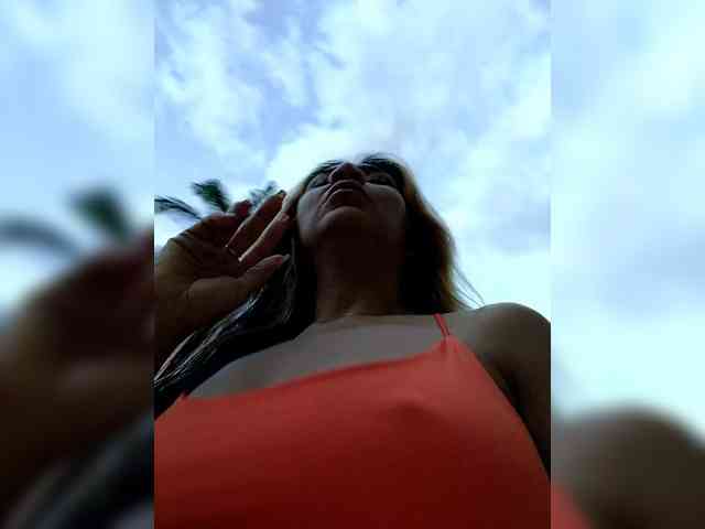 NinaBelluschi webcam