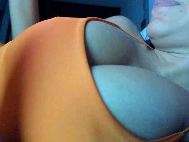 NinaBelluschi webcam