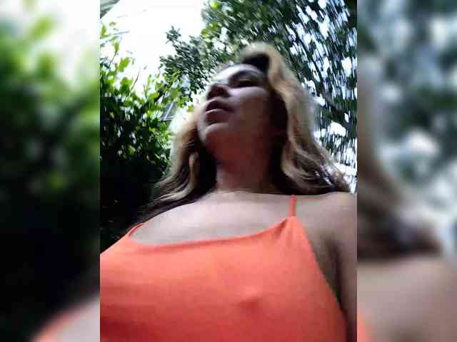 NinaBelluschi webcam