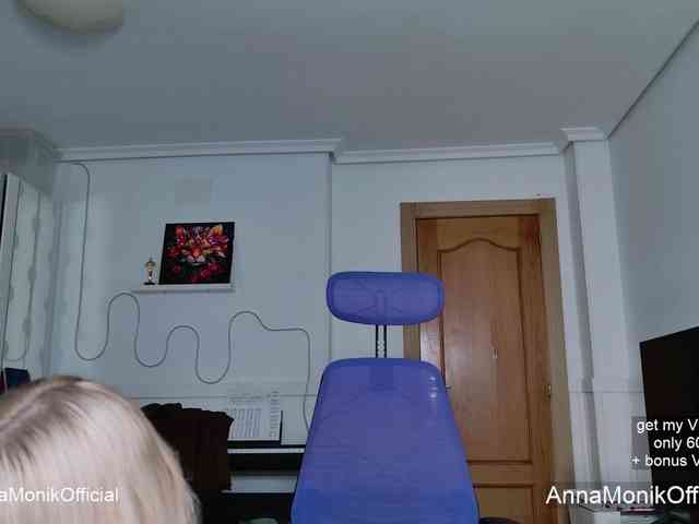Anna_Monik webcam