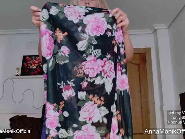 Anna_Monik webcam