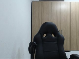 RoxanaMilf Porn Show