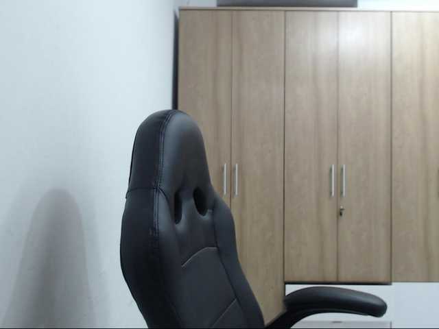 RoxanaMilf's BongaCams show and profile