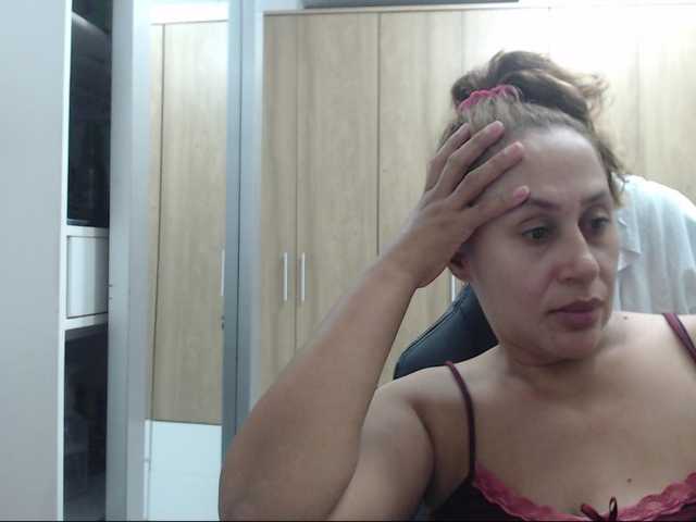  RoxanaMilf chat room