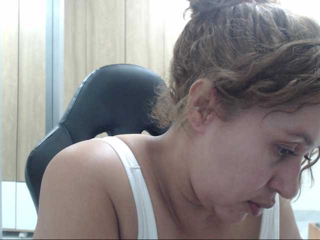  RoxanaMilf chat room