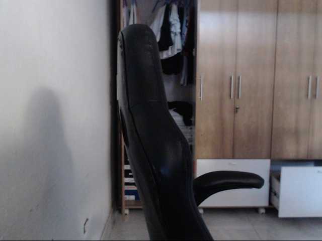 RoxanaMilf's BongaCams show and profile