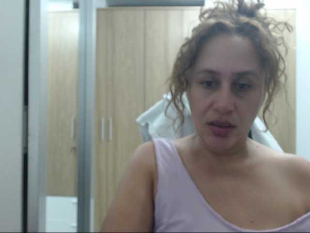  RoxanaMilf chat room