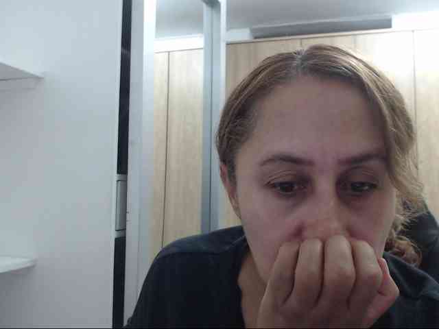 live chat online RoxanaMilf
