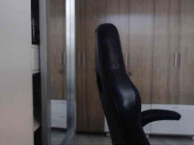 RoxanaMilf webcam