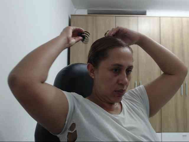 RoxanaMilf Live Webcam on BongaCams