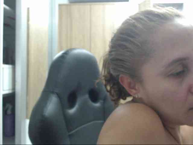 live sex web cam RoxanaMilf