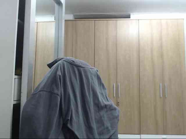 RoxanaMilf webcam