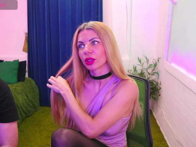 Discover sexy model AlisaAleks AlisaAleks from BongaCams