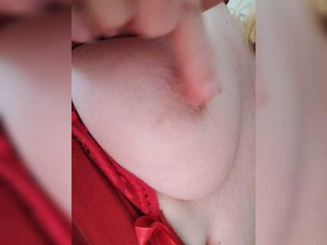 Stella65's BongaCams show and profile