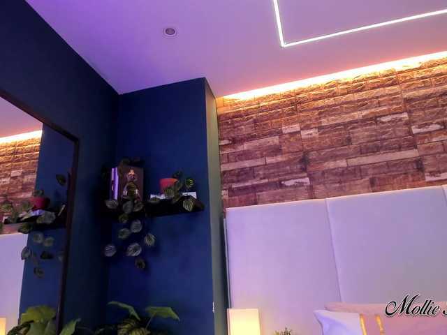 MollieBennet's BongaCams show and profile