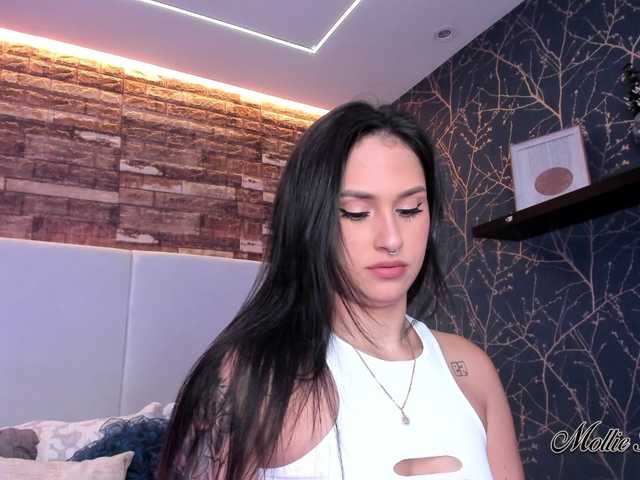  MollieBennet chat room