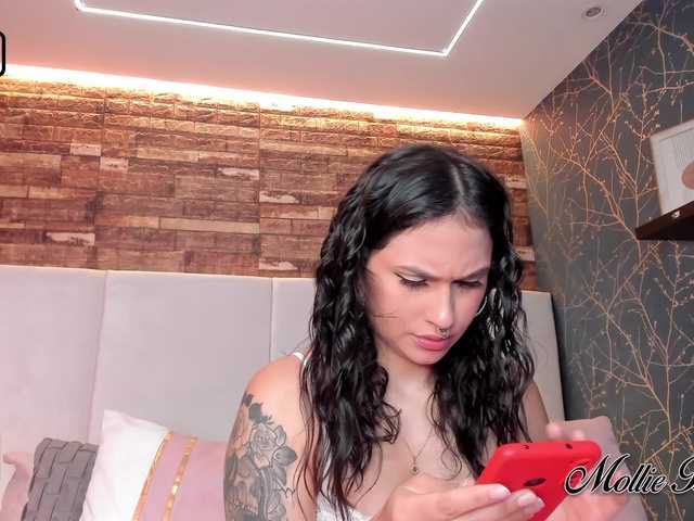 MollieBennet's BongaCams show and profile