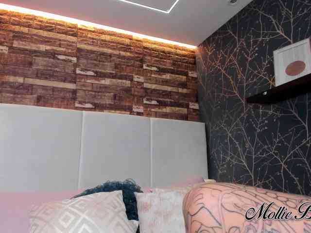 MollieBennet webcam