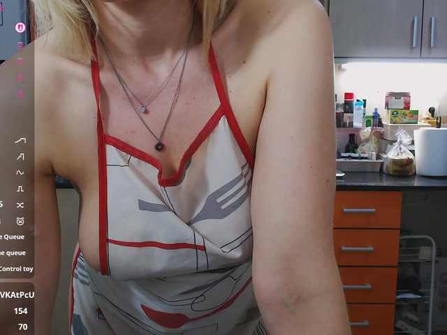 JennyCoquine's BongaCams show and profile