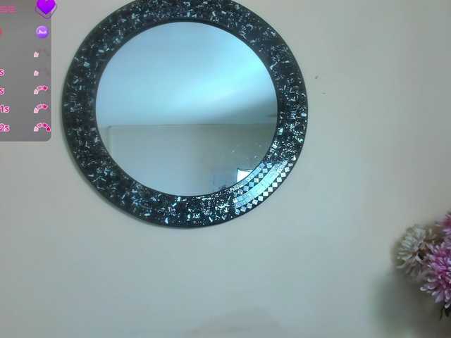 NicoleSantana's BongaCams show and profile