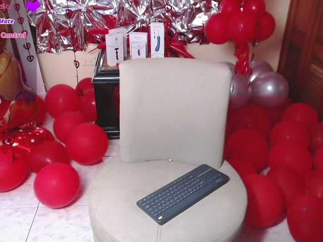 NicoleSantana's BongaCams show and profile