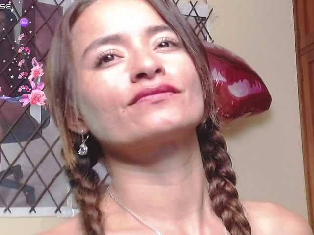 NicoleSantana's BongaCams show and profile