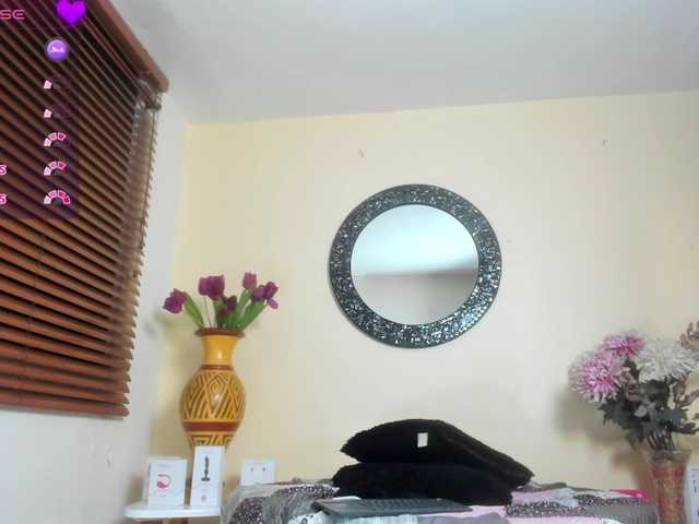 NicoleSantana's BongaCams show and profile