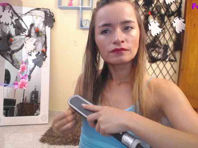 NicoleSantana bongacams