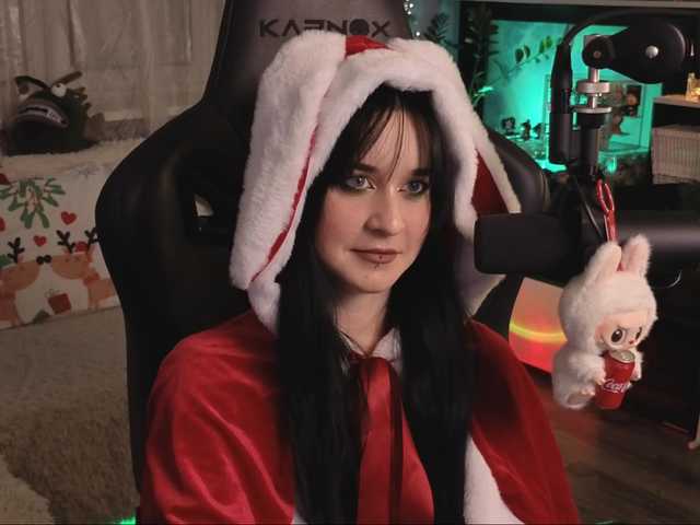 KiraLiLime's BongaCams show and profile