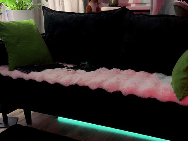 KiraLiLime's BongaCams profile