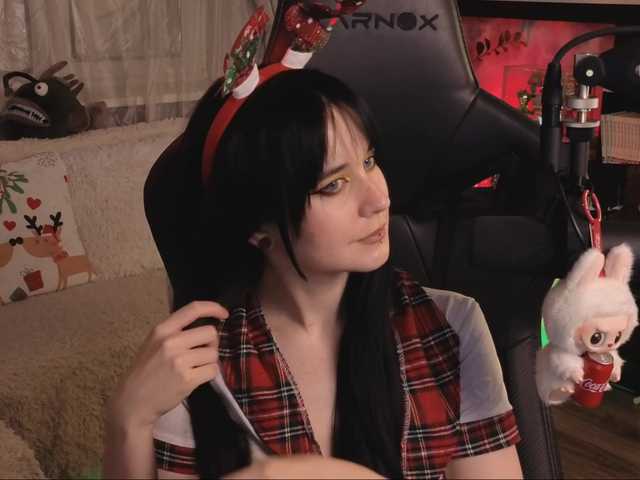 KiraLiLime's BongaCams show and profile