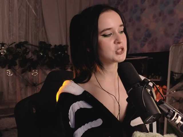 KiraLiLime from BongaCams is Freechat