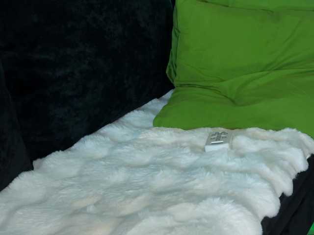 KiraLiLime's BongaCams show and profile