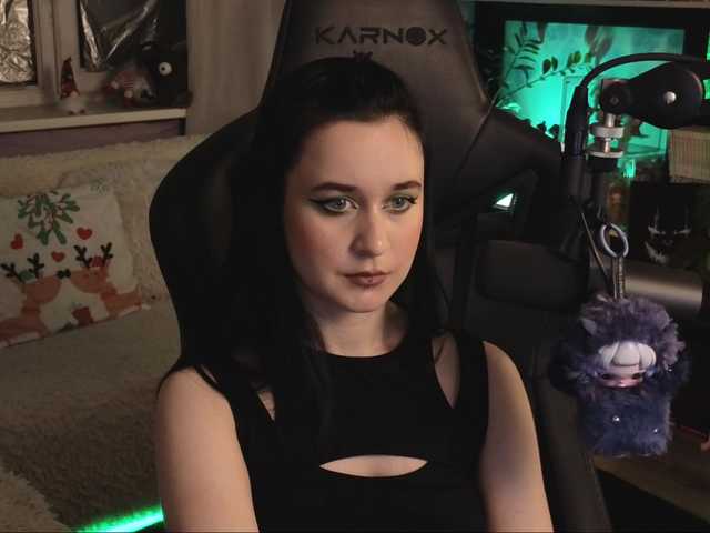 KiraLiLime's BongaCams show and profile