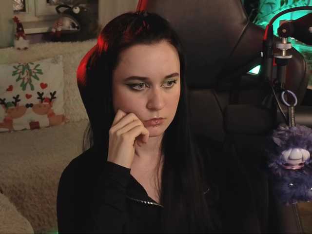 KiraLiLime's BongaCams show and profile