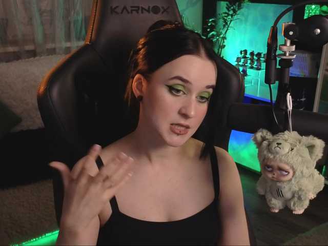 KiraLiLime from BongaCams is Freechat