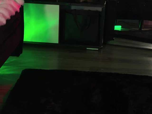 KiraLiLime's BongaCams show and profile