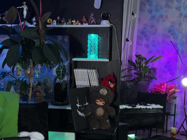 KiraLiLime's BongaCams show and profile