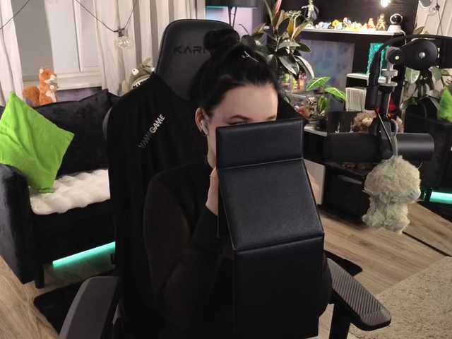 KiraLiLime's BongaCams profile