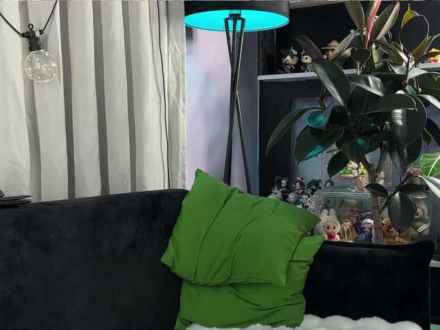 KiraLiLime's BongaCams show and profile